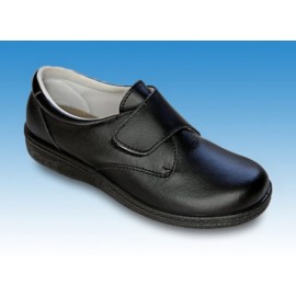 SMOOTH LEATHER SHOE WITH BLACK VELCRO CLOSURE